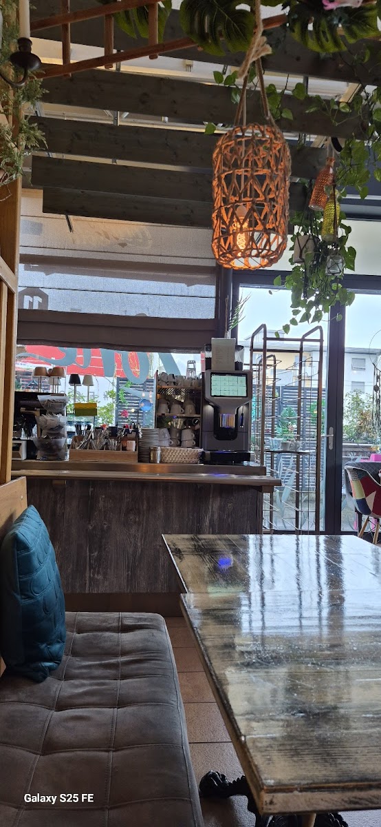 Restaurant/takeaway Zone 11-2